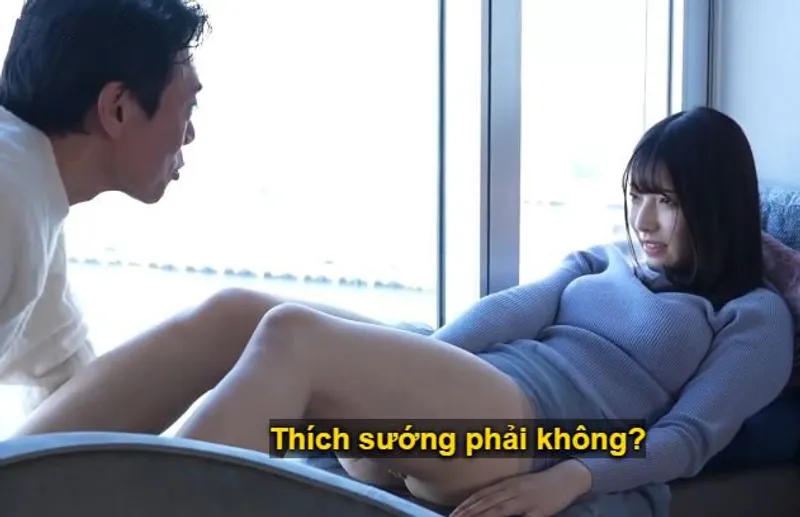 Sự chạm trán giữa lão bá và cô minh tinh tuổi teen mới debut tại nhà nghỉ sang trọng